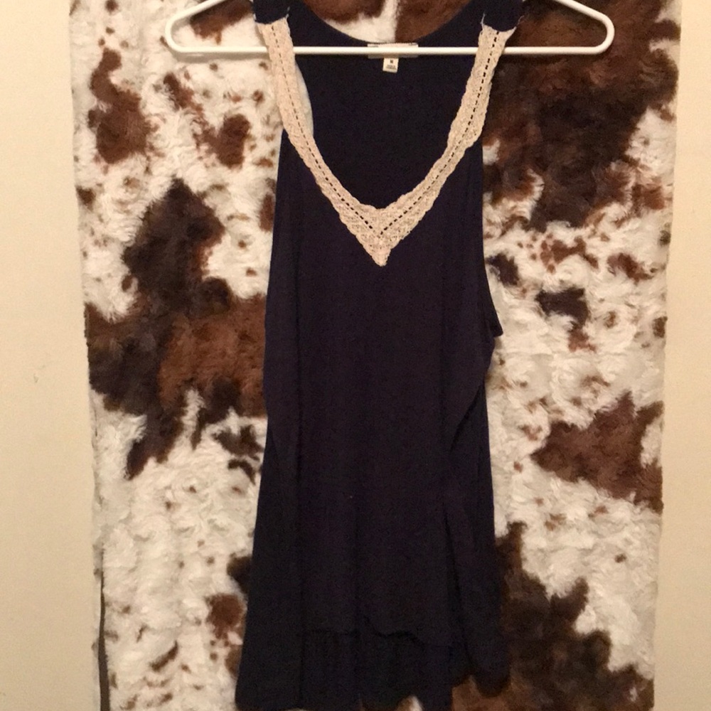 Woman’s medium navy blue tank top